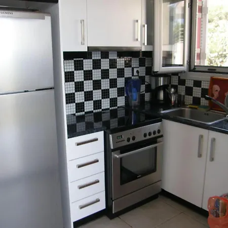 Theano House Mani בית נופש *