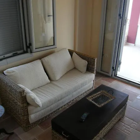 Theano House Mani بيت للعطل غيتيو