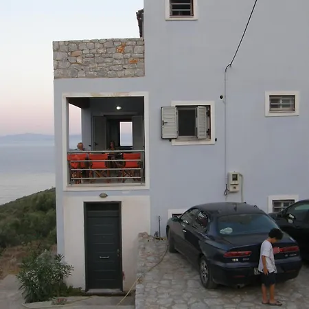 Theano House Mani * גיתיו